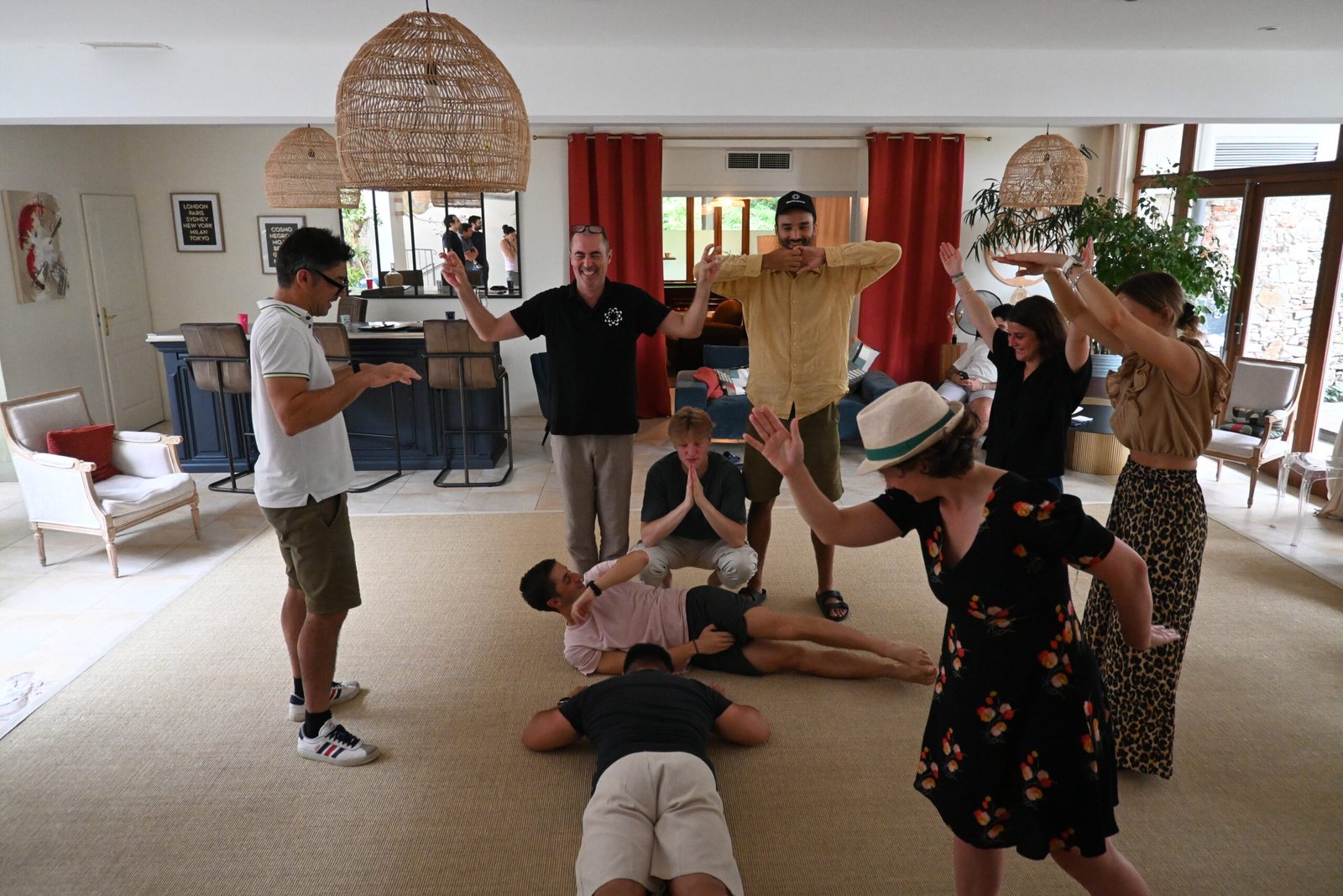 Improvisación, optimización y SEO: cuando el team building se inspira en la IA generativa